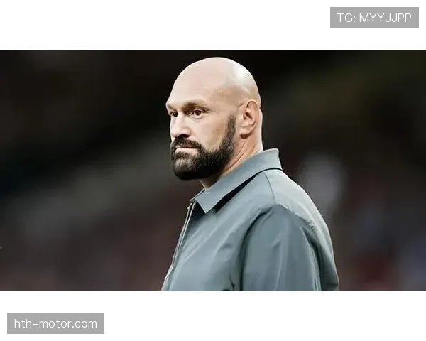 泰森·富里赛后直接躺平吃炸鸡，这自律人设是彻底不管了？